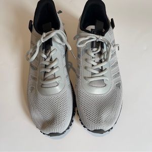 Bassploa Men’s Lightweight Comfortable Non-Slip Breathable Knit Sneakers